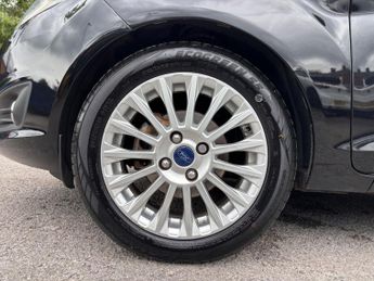Ford Fiesta 1.0T EcoBoost Titanium Euro 5 (s/s) 5dr