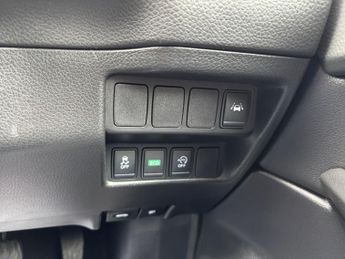 Nissan Qashqai 1.6 dCi Tekna XTRON 2WD Euro 6 (s/s) 5dr