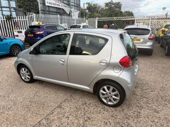 Toyota AYGO 1.0 VVT-i Platinum Euro 4 5dr