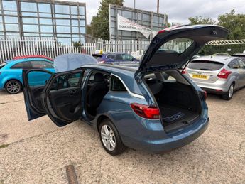 Vauxhall Astra 1.6 CDTi ecoFLEX Design Sports Tourer Euro 6 (s/s) 5dr