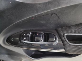 Nissan Juke 1.6 N-Connecta XTRON Euro 6 5dr