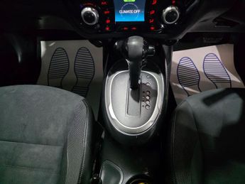 Nissan Juke 1.6 N-Connecta XTRON Euro 6 5dr