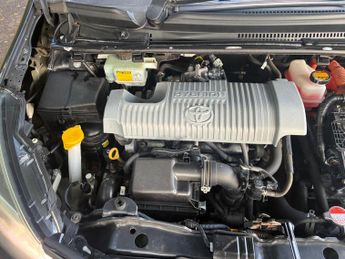Toyota Yaris 1.5 VVT-h Sport E-CVT Euro 6 5dr