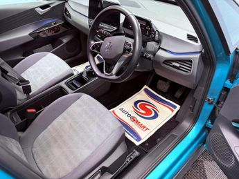 Volkswagen ID.3 Pure Performance 45kWh Life Auto 5dr