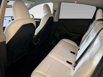 Tesla Model Y (Dual Motor) Long Range SUV 5dr Electric Auto 4WDE (384 bhp)