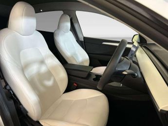 Tesla Model Y (Dual Motor) Long Range SUV 5dr Electric Auto 4WDE (384 bhp)