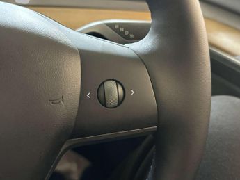 Tesla Model 3 (Dual Motor) Long Range Saloon 4dr Electric Auto 4WDE (346 ps)