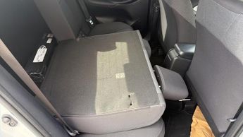 Toyota Yaris 1.5 VVT-h Design E-CVT Euro 6 (s/s) 5dr