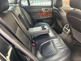 Jaguar XF 2.7d V6 Premium Luxury Auto Euro 4 4dr