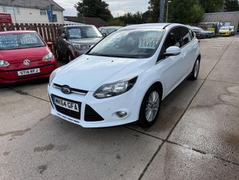 Ford Focus 1.0T EcoBoost Zetec Navigator Euro 5 (s/s) 5dr