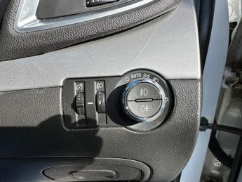 Vauxhall Mokka 1.6i Exclusiv 2WD Euro 6 (s/s) 5dr