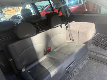 Mercedes-Benz E Class 3.0 E320 CDI Avantgarde G-Tronic 5dr