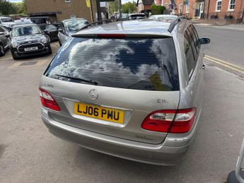 Mercedes-Benz E Class 3.0 E320 CDI Avantgarde G-Tronic 5dr