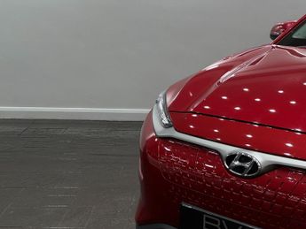 Hyundai KONA 64kWh Premium SE Auto 5dr (7kW Charger)