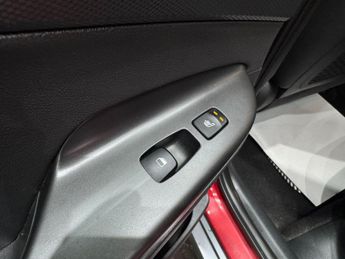 Hyundai KONA 64kWh Premium SE Auto 5dr (7kW Charger)