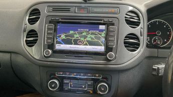 Volkswagen Tiguan 2.0 TDI BlueMotion Tech SE DSG 4WD Euro 5 (s/s) 5dr