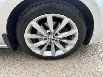 Volkswagen Golf 2.0 TDI BlueMotion Tech GT DSG Euro 5 (s/s) 5dr