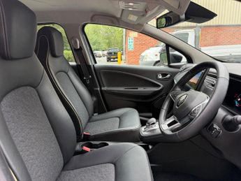 Renault Zoe R135 EV50 52kWh Iconic Auto 5dr (Boost Charge)