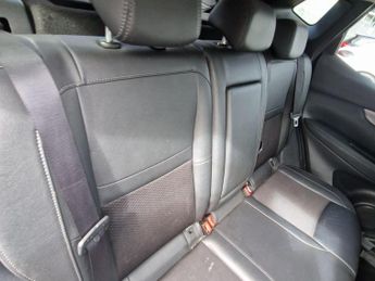 Nissan Qashqai 1.6 dCi Tekna XTRON Euro 6 (s/s) 5dr