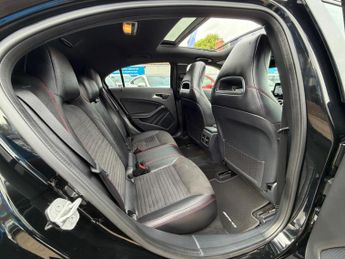 Mercedes-Benz A Class 1.5 A180d AMG Line (Premium Plus) Hatchback 5dr Diesel 7G-DCT Eu