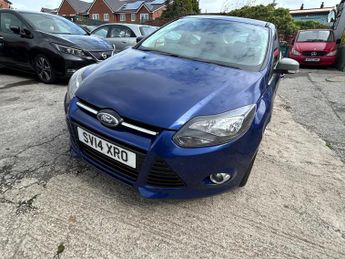 Ford Focus 1.0T EcoBoost Titanium Navigator Euro 5 (s/s) 5dr