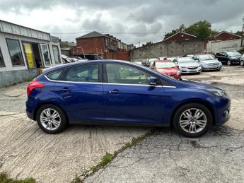 Ford Focus 1.0T EcoBoost Titanium Navigator Euro 5 (s/s) 5dr