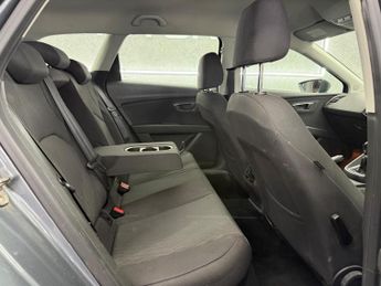 SEAT Leon 1.6 TDI Ecomotive CR SE Sport Tourer Euro 5 (s/s) 5dr