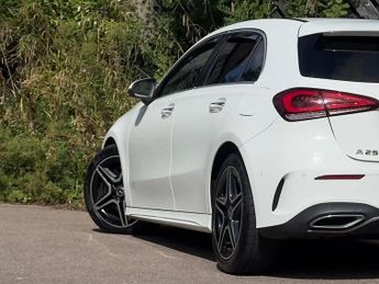 Mercedes-Benz A Class 2.0 A250 AMG Line (Premium) 7G-DCT Euro 6 (s/s) 5dr