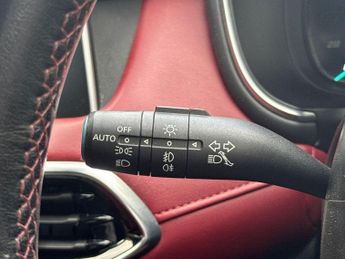 MG MG HS 1.5 T-GDI 16.6kWh Exclusive Auto Euro 6 (s/s) 5dr