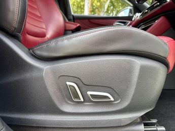 MG MG HS 1.5 T-GDI 16.6kWh Exclusive Auto Euro 6 (s/s) 5dr