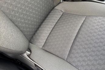 Toyota Yaris 1.5 VVT-h Icon E-CVT Euro 6 (s/s) 5dr
