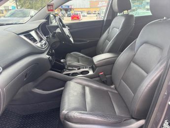 Hyundai TUCSON 1.7 CRDi Blue Drive Premium DCT Euro 6 (s/s) 5dr
