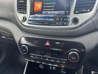 Hyundai TUCSON 1.7 CRDi Blue Drive Premium DCT Euro 6 (s/s) 5dr