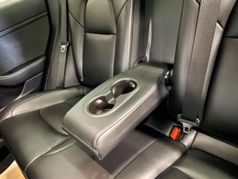 Tesla Model 3 (Dual Motor) Long Range Auto 4WDE 4dr