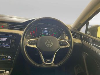 Volkswagen Passat 1.4 TSI 13kWh GTE Estate 5dr Petrol Plug-in Hybrid DSG Euro 6 (s