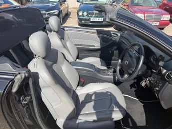Mercedes-Benz CLK 3.5 CLK350 Avantgarde Cabriolet 7G-Tronic 2dr