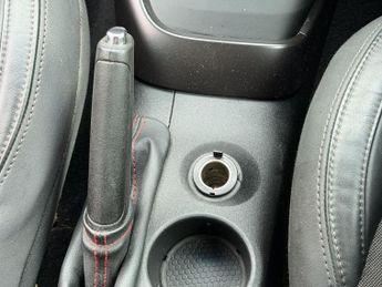 Alfa Romeo Giulietta 2.0 JTDM-2 Exclusive Euro 5 (s/s) 5dr