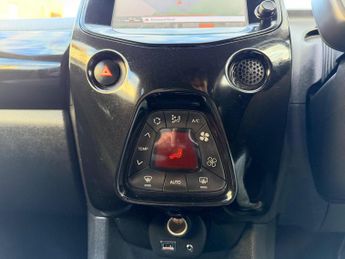 Toyota AYGO 1.0 VVT-i x-press x-shift Euro 6 5dr