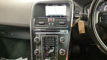 Volvo XC60 2.0 D4 R-Design Lux Nav Auto Euro 6 (s/s) 5dr