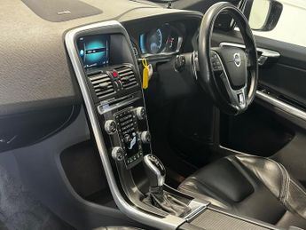 Volvo XC60 2.0 T5 R-Design Nav SUV 5dr Petrol Auto Euro 6 (s/s) (245 ps)