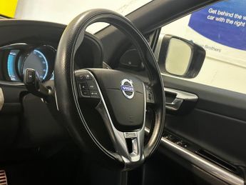 Volvo XC60 2.0 T5 R-Design Nav SUV 5dr Petrol Auto Euro 6 (s/s) (245 ps)