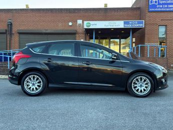Ford Focus 1.6T EcoBoost Titanium Euro 5 (s/s) 5dr