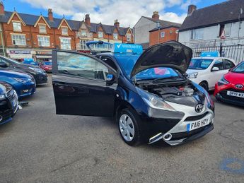 Toyota AYGO 1.0 VVT-i x-play Hatchback 5dr Petrol x-shift Euro 6 (68 ps)