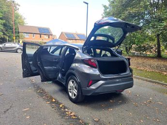 Toyota C-HR 1.8 VVT-h Icon SUV 5dr Petrol Hybrid CVT Euro 6 (s/s) (122 ps)