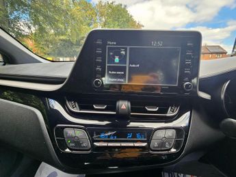 Toyota C-HR 1.8 VVT-h Icon SUV 5dr Petrol Hybrid CVT Euro 6 (s/s) (122 ps)