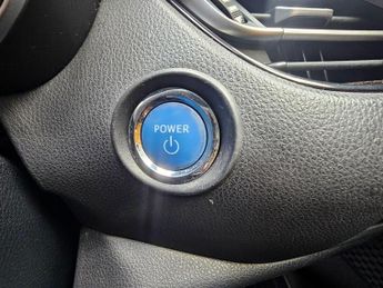 Toyota C-HR 1.8 VVT-h Icon SUV 5dr Petrol Hybrid CVT Euro 6 (s/s) (122 ps)