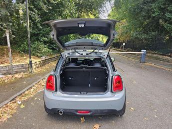 MINI Hatch 1.5 Cooper D Hatchback 3dr Diesel Auto Euro 6 (s/s) (116 ps)