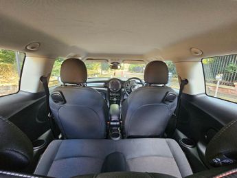 MINI Hatch 1.5 Cooper D Hatchback 3dr Diesel Auto Euro 6 (s/s) (116 ps)