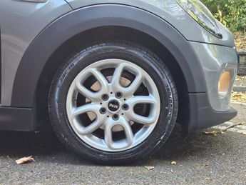 MINI Hatch 1.5 Cooper D Hatchback 3dr Diesel Auto Euro 6 (s/s) (116 ps)