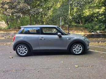 MINI Hatch 1.5 Cooper D Hatchback 3dr Diesel Auto Euro 6 (s/s) (116 ps)
